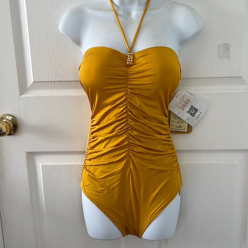 BATHING SUIT NWT